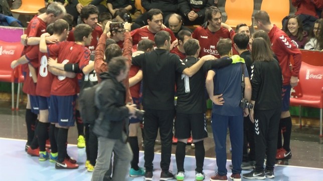 La jornada solidaria comenzó con un partido entre los equipos de Liga Genuine de Osasuna y Alavés