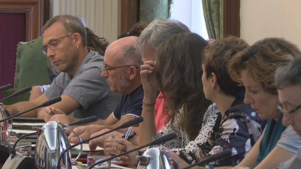 La 'resaca sanferminera' centra un tenso pleno en Pamplona