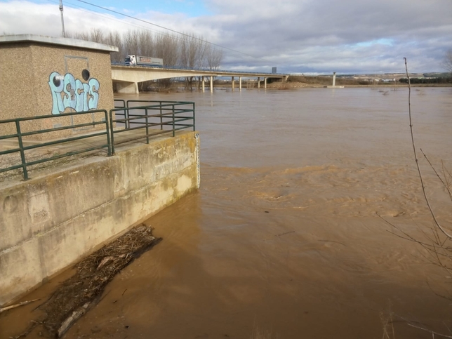 Preemergencia en torno al Ebro por posibles inundaciones