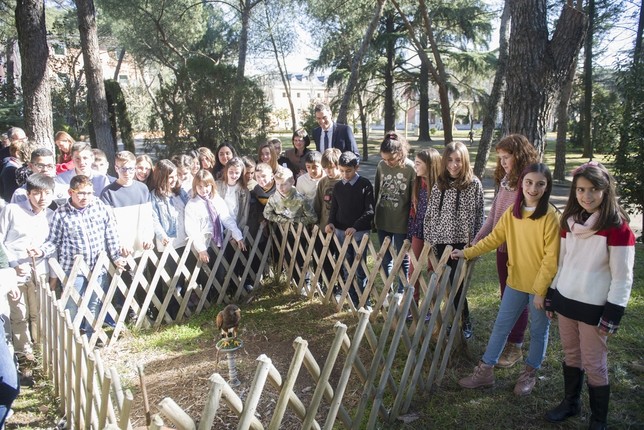 Sánchez recibe en Moncloa a un grupo de alumnos de Marcilla