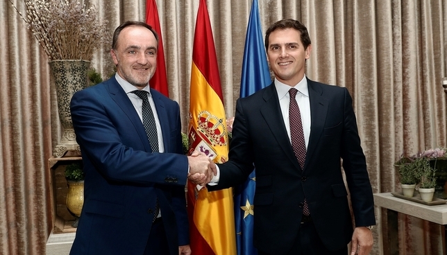 Javier Esparza y Albert Rivera sellan el acuerdo entre UPN y Ciudadanos