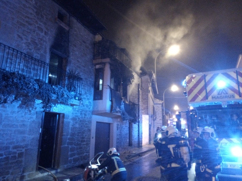 Una persona herida en un incendio en San Martín de Unx
