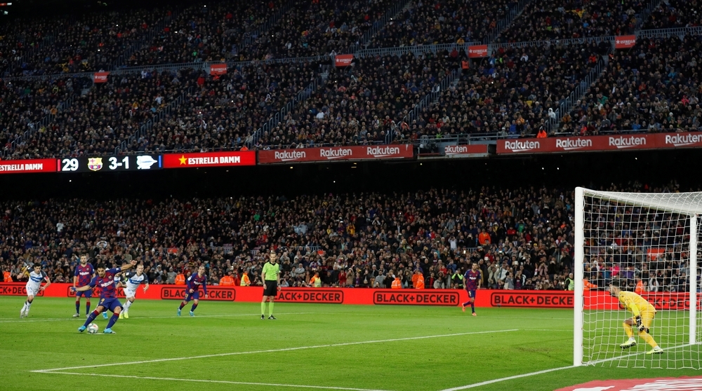El Barça despide el año goleando a un valiente Alavés
