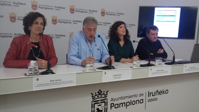 Rueda de prensa en el Ayuntamiento de Pamplona