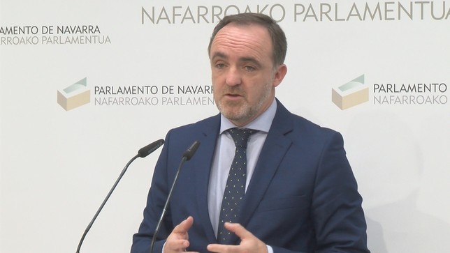 Esparza defiende un pacto “malo para el nacionalismo vasco”
