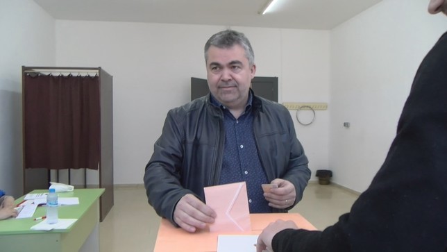 Cerdán vota en su colegio electoral