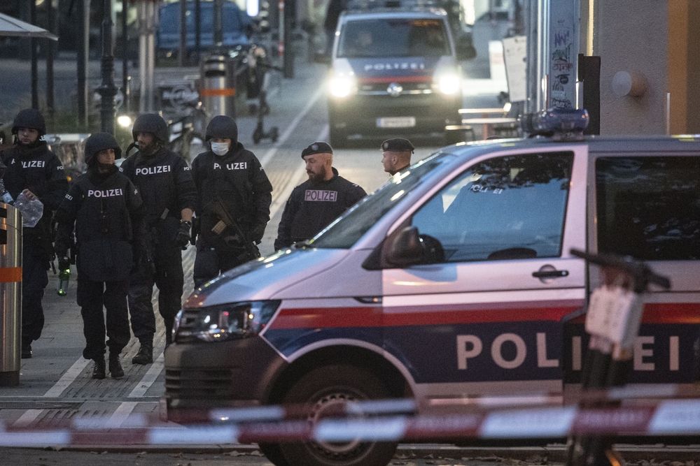 At least three people dead in Vienna terror attack  / CHRISTIAN BRUNA