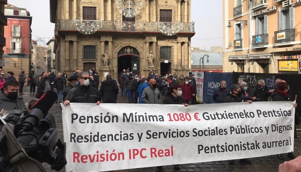 Pensionistas vuelven a salir a la calle para pedir