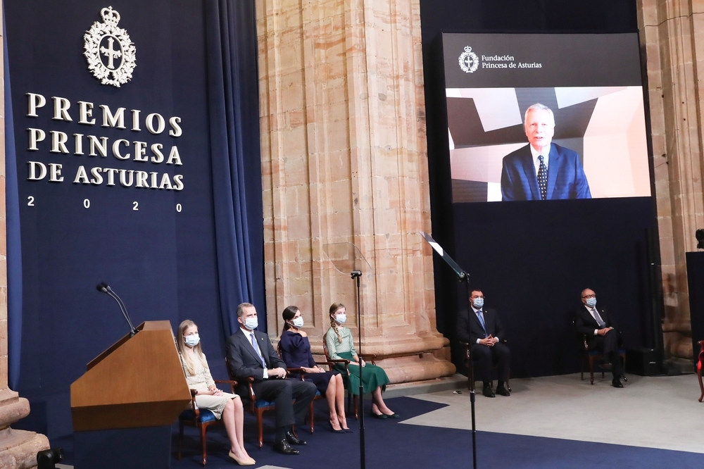 El economista turco Dani Rodrik (d), galardonado con el Premio Princesa de Asturias de Ciencias Sociales  / JOSÉ JIMÉNEZ