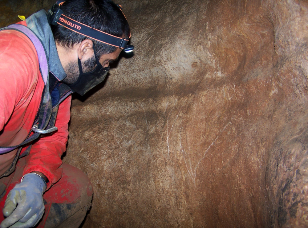 Aparecen pinturas rupestres de 25.000 años en Alkerdi
