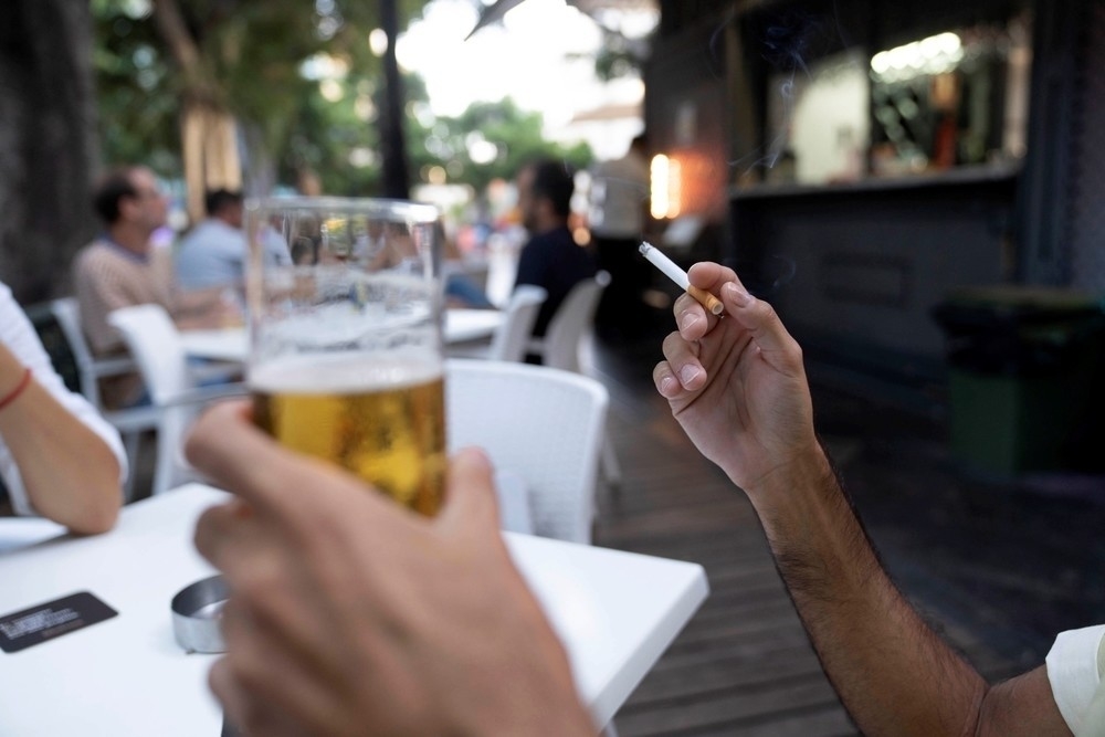 La justicia navarra rechaza ahora fumar en las terrazas