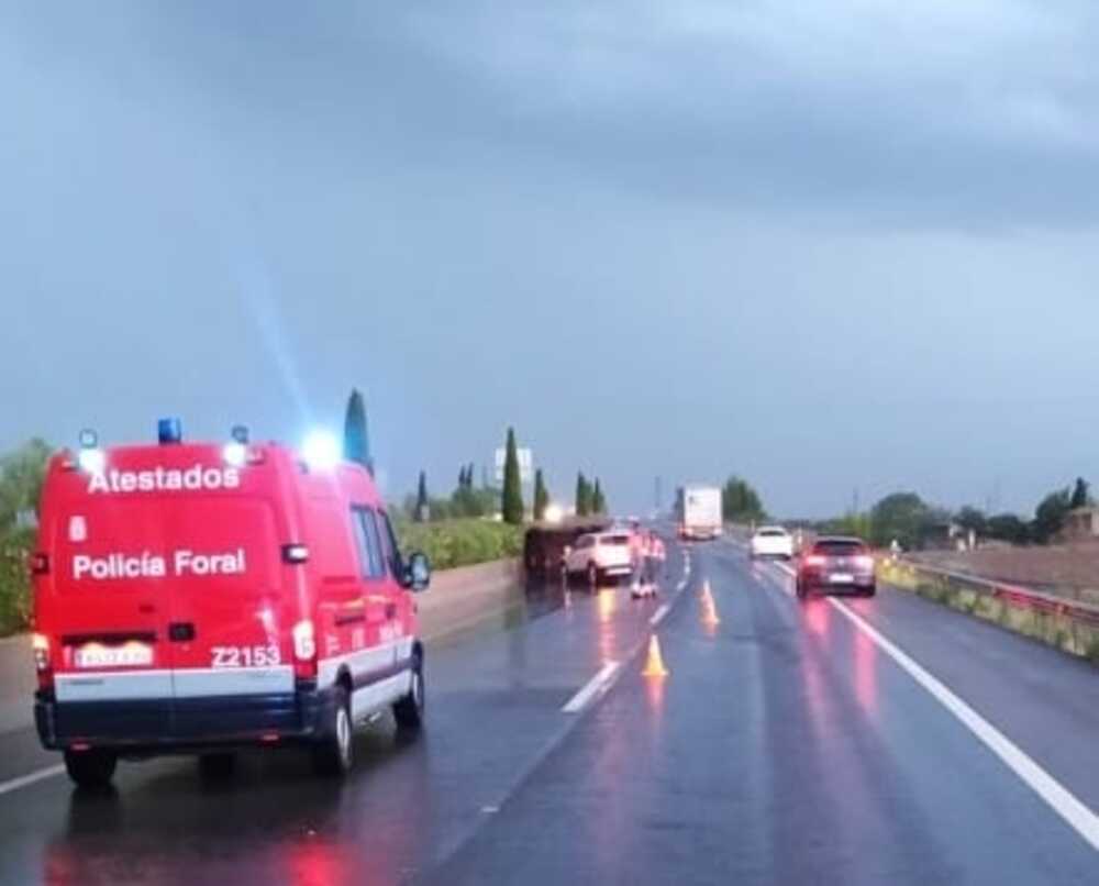 Tres heridos tras chocar en la AP-68, en Tudela
