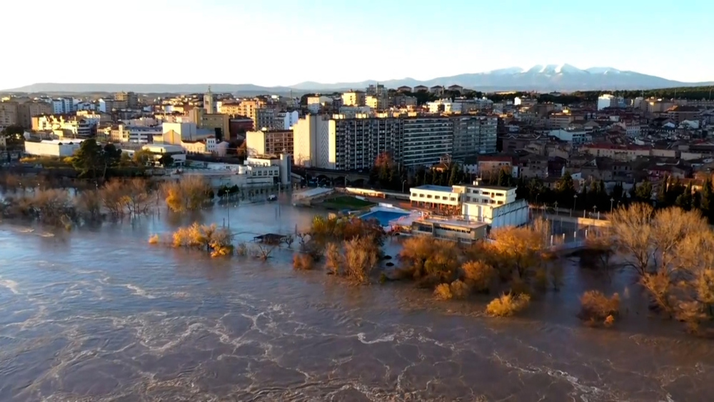 DIRECTO| Tudela amanece con una veintena de calles inundadas