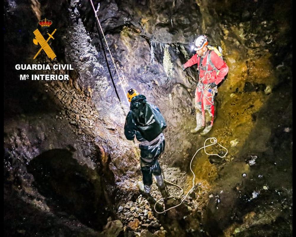 Encuentran 5 kilos de explosivos en una cueva de Goizueta