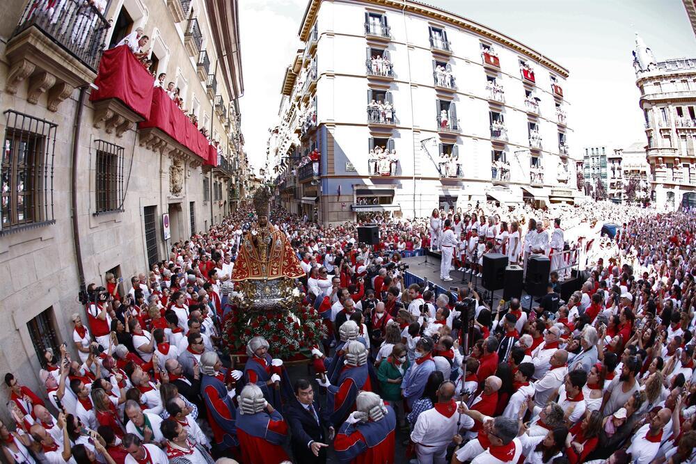 Sigue en directo el regreso de la procesión de San Fermín