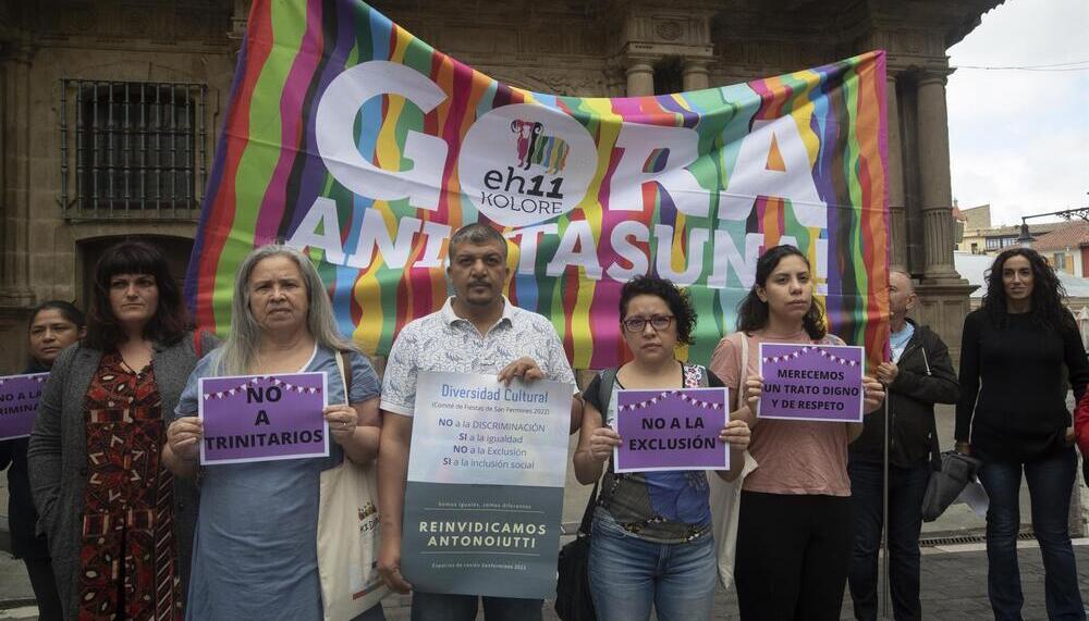 El Parlamento se suma al Día Internacional del Orgullo LGTBI