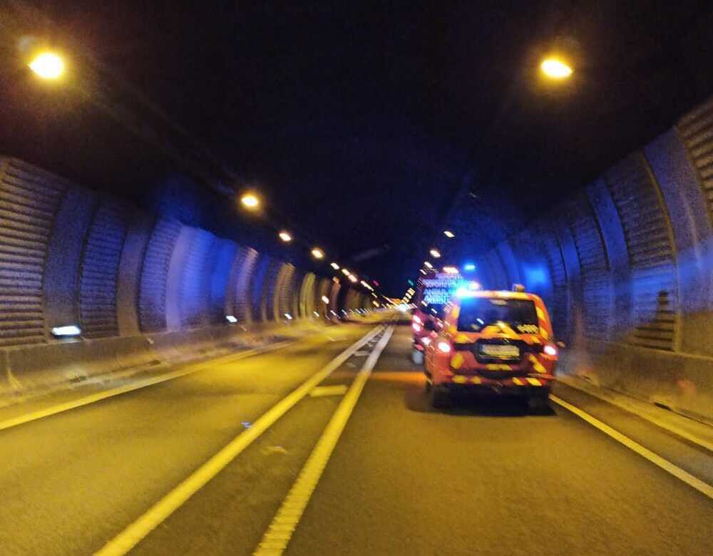 Cerrado el túnel de Belate por el incendio de un vehículo