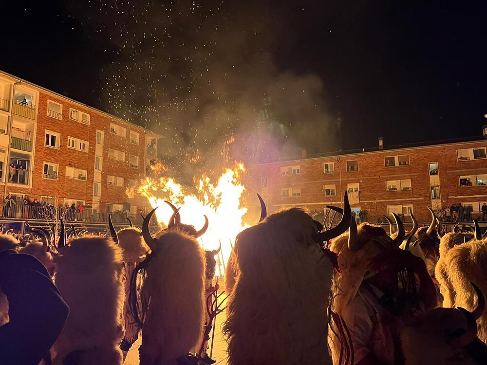 Vuelven los ‘Momotxorros' con el carnaval de Alsasua