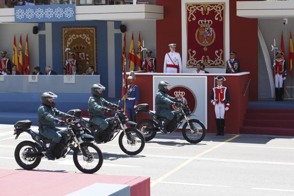 Los Reyes presiden el desfile de Día de las Fuerzas Armadas 2023   / ÁLEX CÁMARA