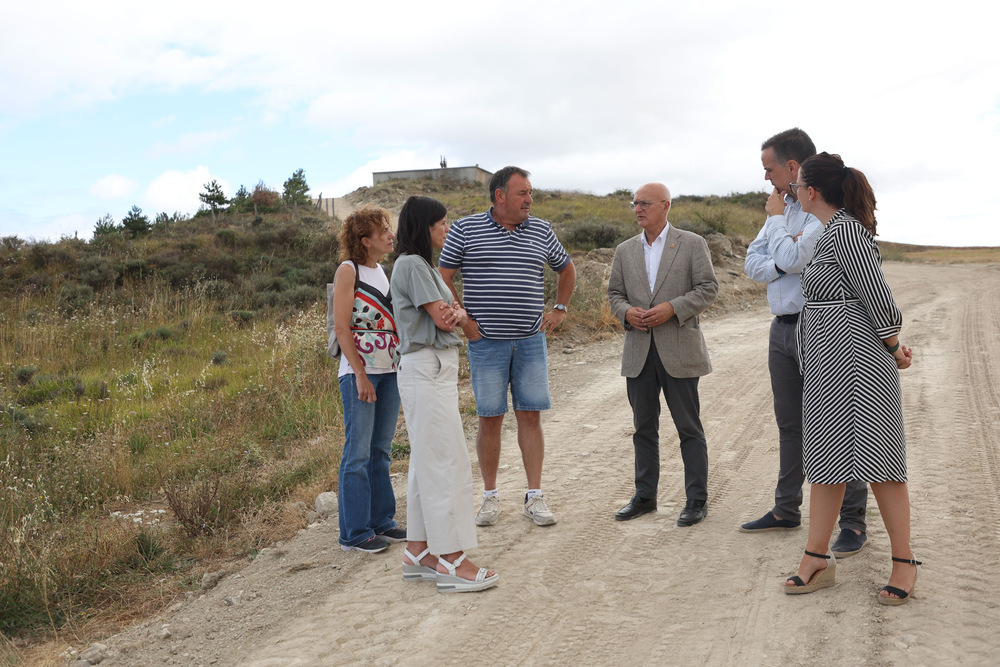 Visita a la zona donde han comenzado las obras de la nueva ruta ciclable de Cizur