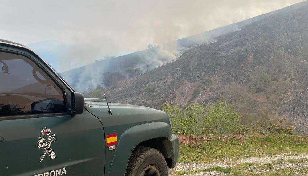 Controlado un incendio forestal en Baztan
