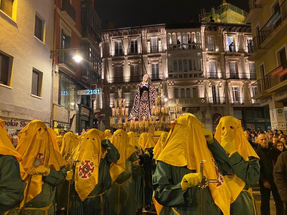 La Dolorosa llega a la Catedral de Pamplona