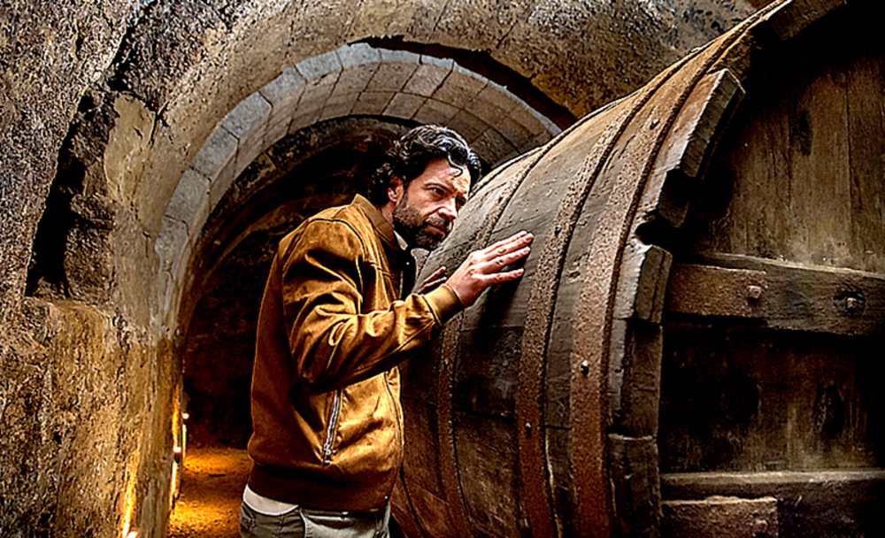 Los ecos de la tradición vinícola riojana resuenan en los calados de las bodegas.