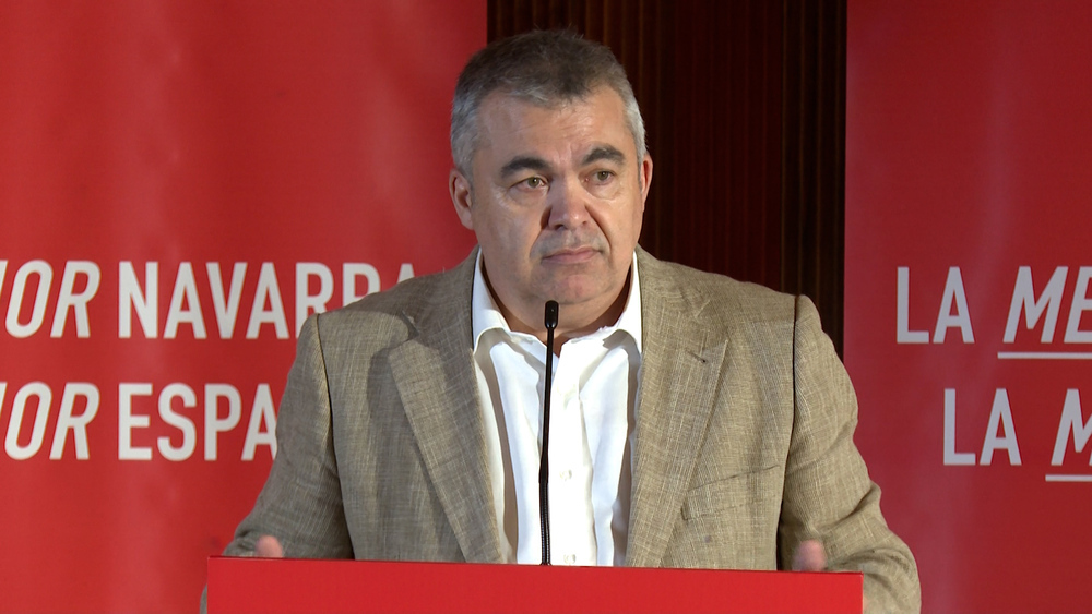 El secretario de Organización del PSOE, Santos Cerdán, en la presentación del PSN DE sus candidaturas para el Congreso y Senado
