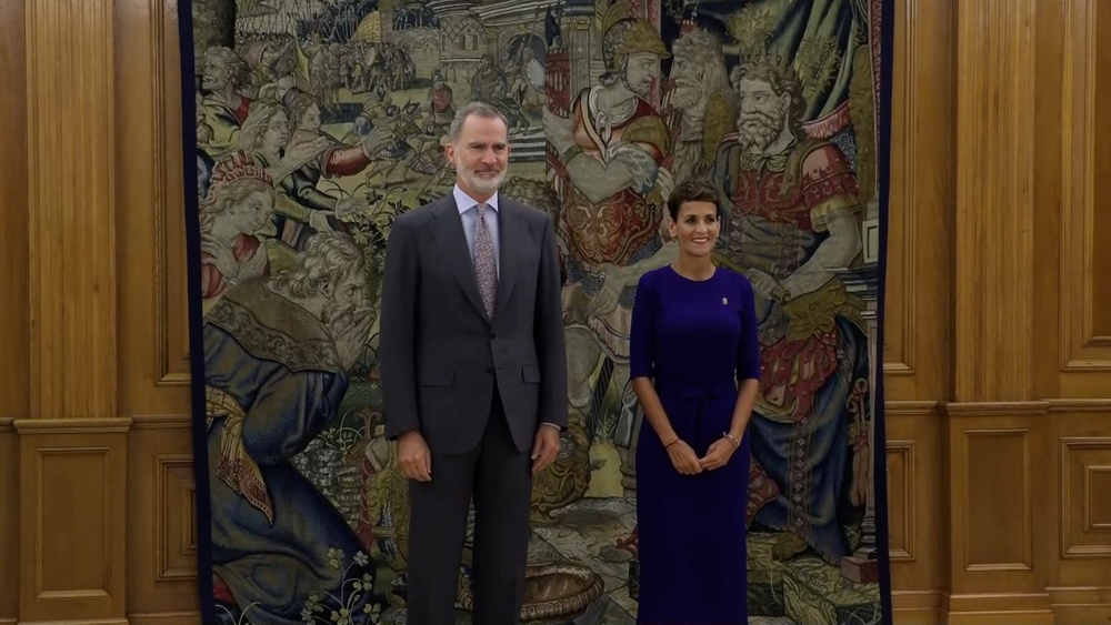 El Rey junto con la Presidenta Chivite