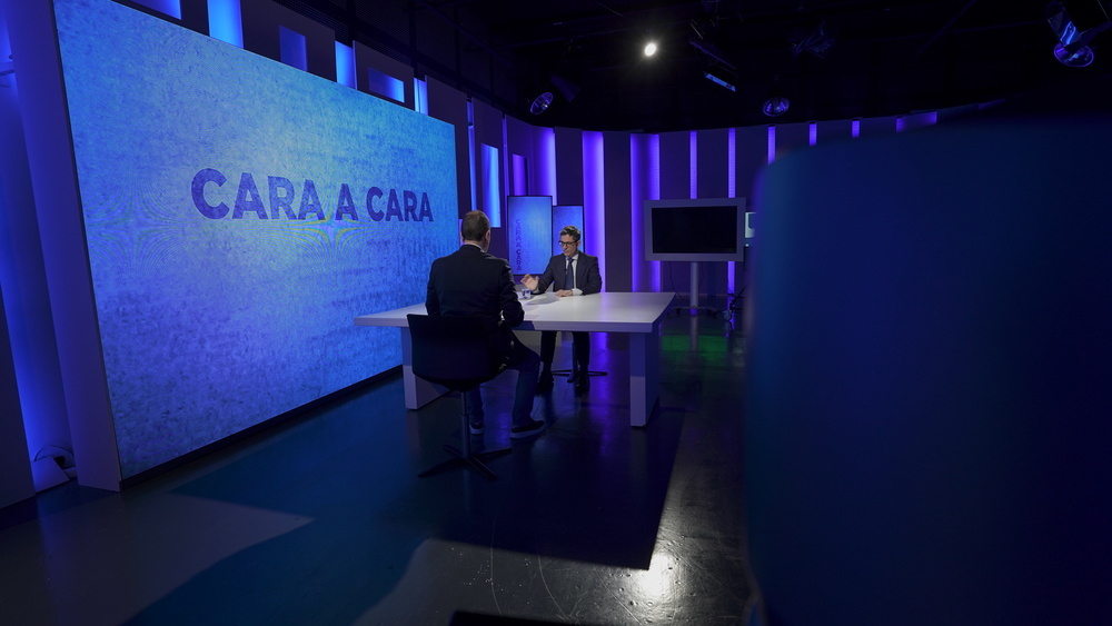 Roberto Cámara y Félix Bolaños en el programa 'Cara a Cara' de Navarra Televisión