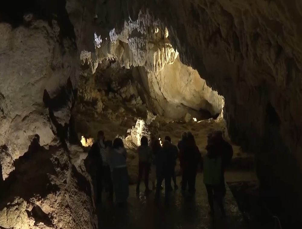 Urdax festeja el Día de la Cueva de Ikaburu