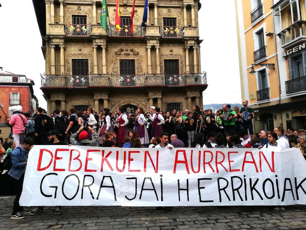 Protesta por la prohibición de actos en San Fermín Txikito