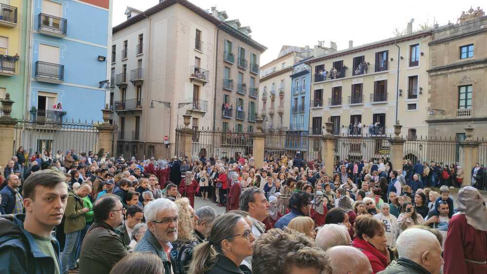 La procesión del Santo Entierro recorre Pamplona