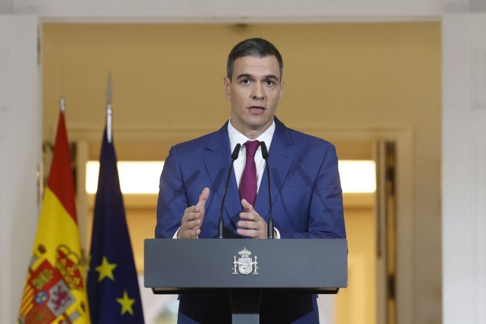 El presidente del gobierno, Pedro Sánchez, realiza declaraciones tras la reunión Consejo de Ministros este miércoles en el palacio de la Moncloa en Madrid. 