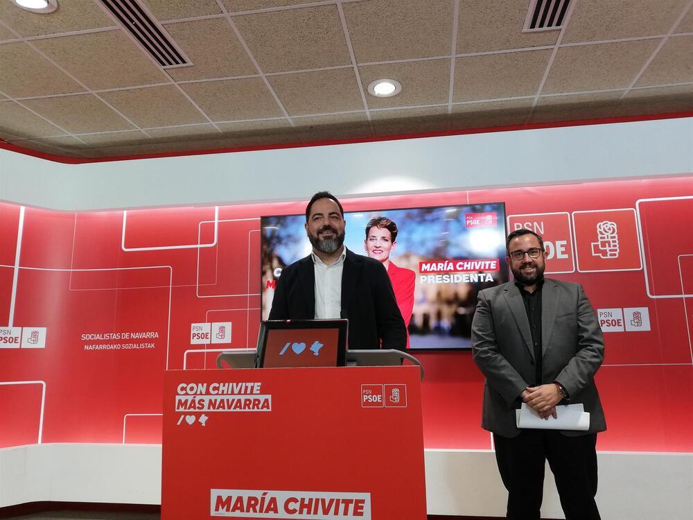 Ramón Alzórriz y Javier Remírez en la rueda de prensa donde han presentado las líneas principales del programa electoral del PSN para las elecciones de mayo