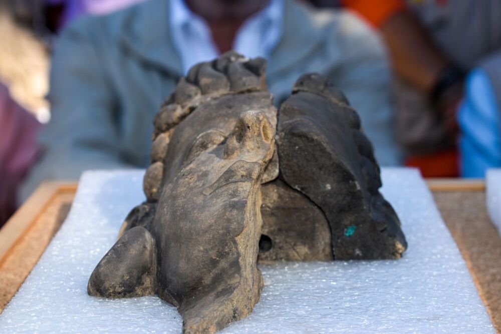 Hallan en Badajoz las primeras esculturas humanas tartésicas
