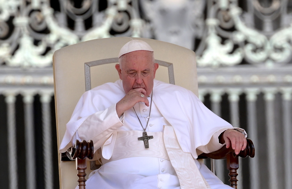 El Papa Francisco tiene una hernia incisional incarcerada que le provoca fuertes dolores.
