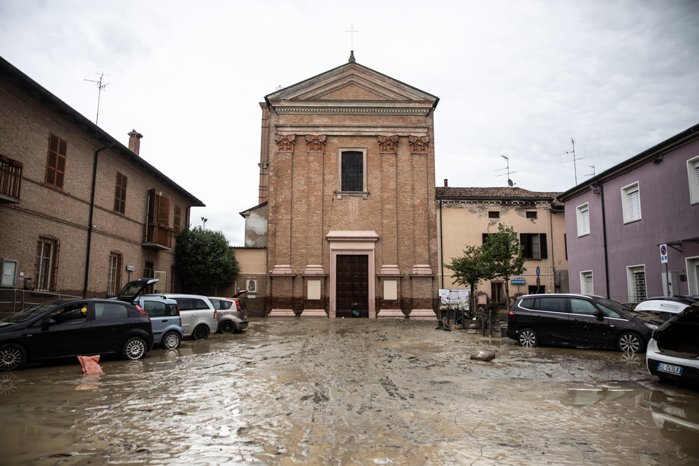Heavy floods hit drought-struck Emilia Romagna, Italy  / MAX CAVALLARI