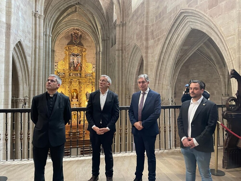 El vicepresidente Taberna valora la colaboración de Navarra y La Rioja para divulgar el legado histórico, artístico y cultural de Santa María la Real de Nájera