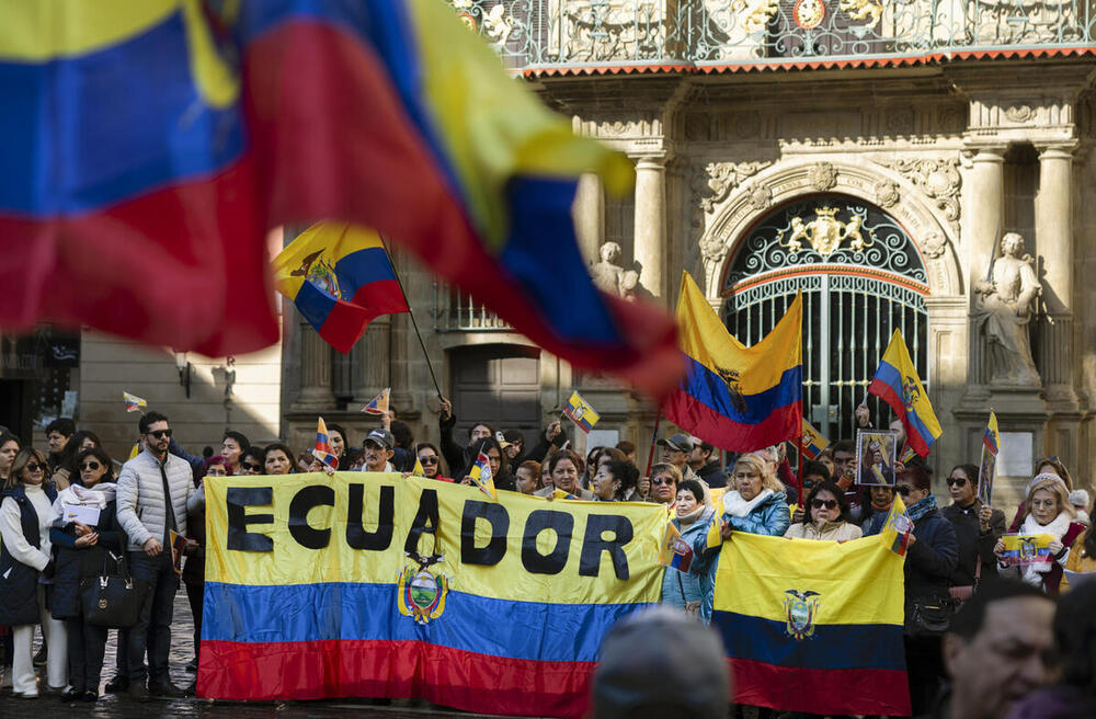 Ecuatorianos en Navarra muestran su apoyo a Ecuador
