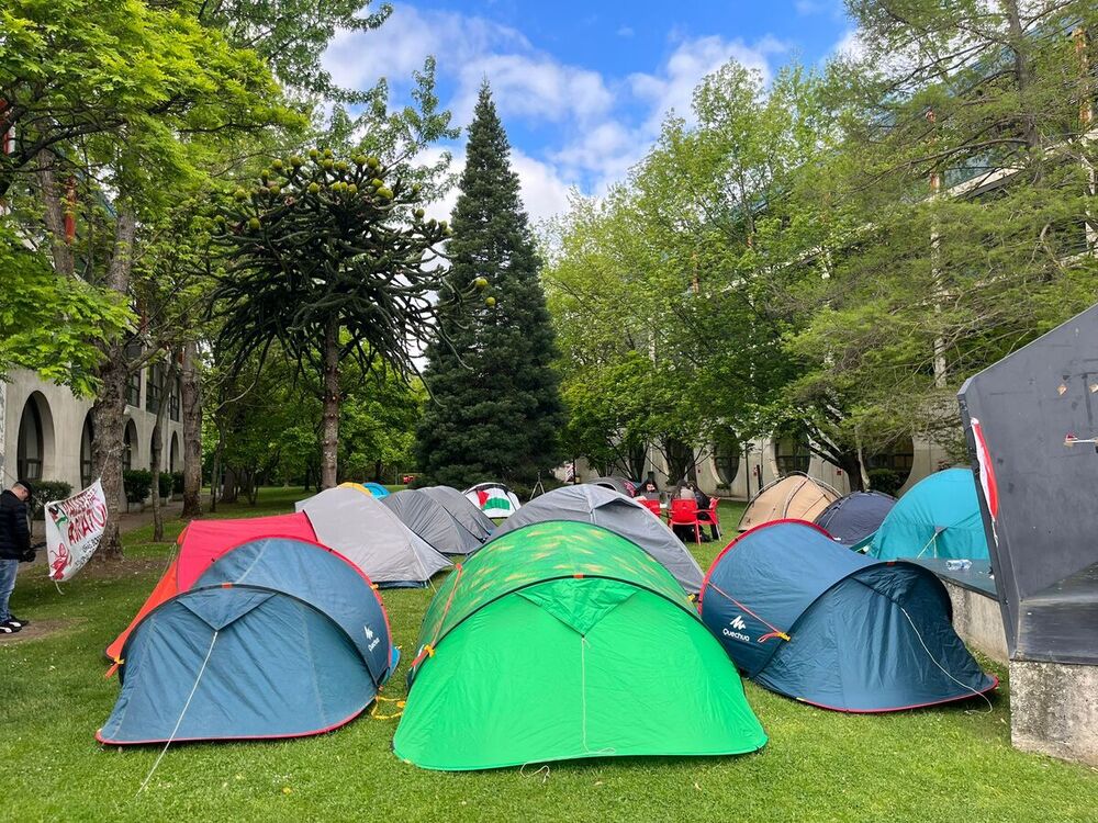 Imagen de la acampada en la UPNA