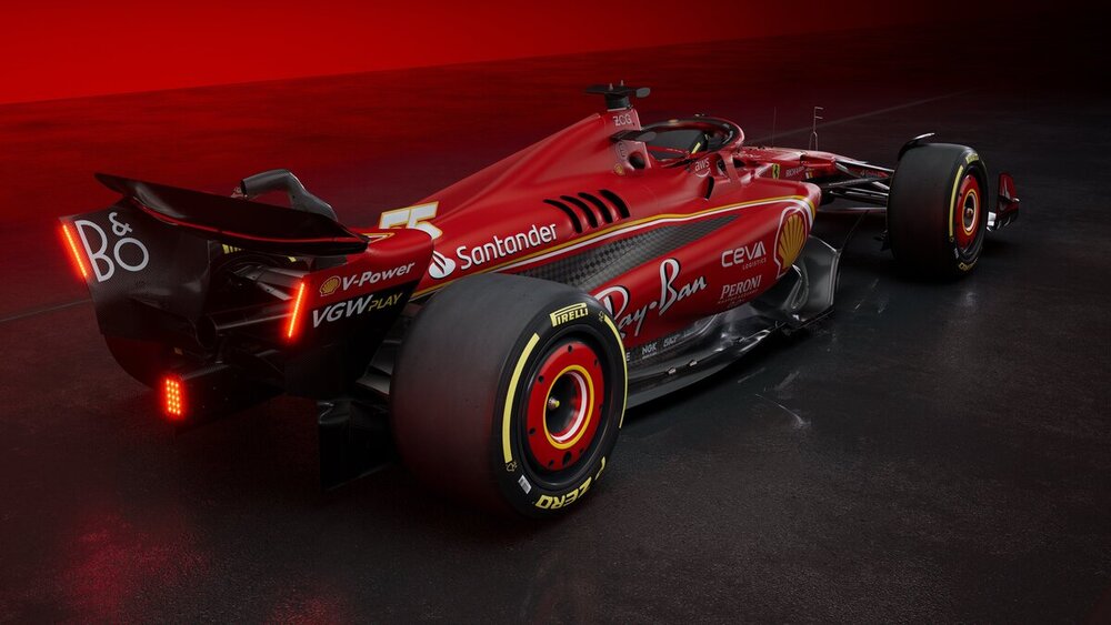 Ferrari luce el 'SF-24', el último antes de la 'era Hamilton'