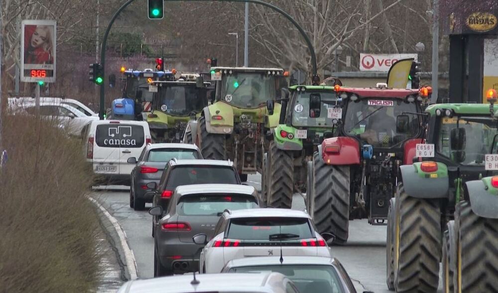 Imagen de los tractores llegando a Pamplona