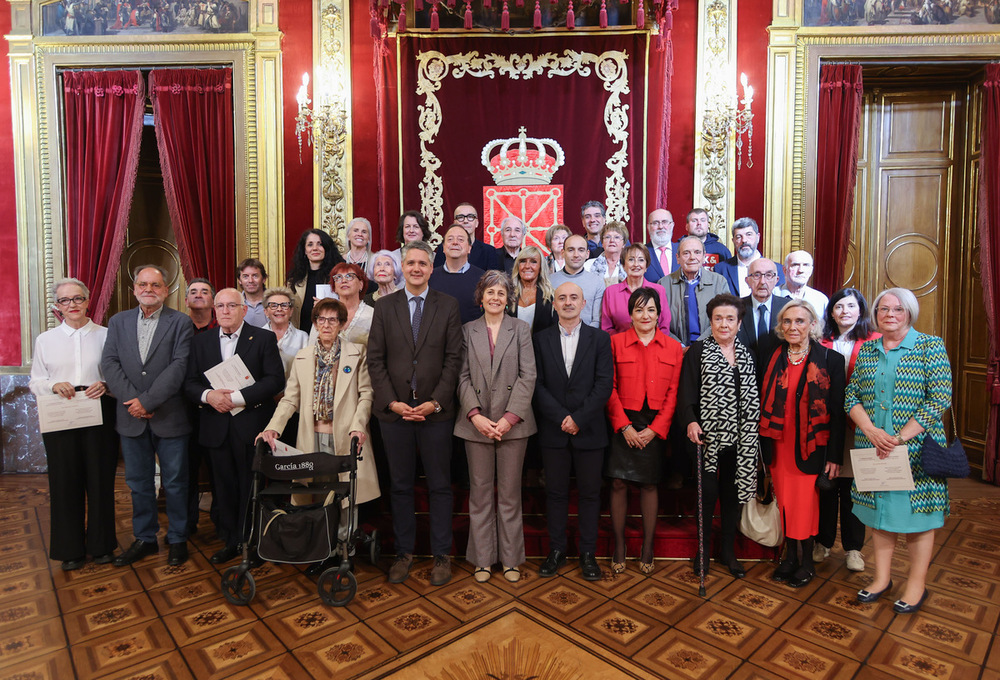 El Gobierno de Navarra reconoce a 81 personas que han donado objetos valiosos a la Comunidad Foral durante 2023