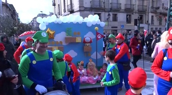 El carnaval también tiñe de fiesta las calles de Tafalla