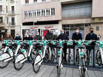 Pamplona estrena nuevo sistema de alquiler de bici eléctrica