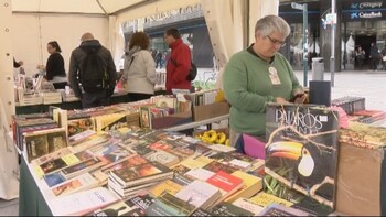 Librerías navarras celebran el 'Día del Libro y de la Flor'
