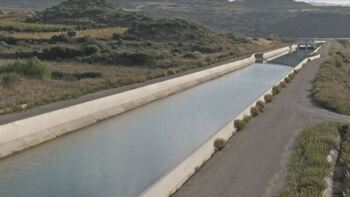 El Canal de Navarra se cubrirá con placas solares