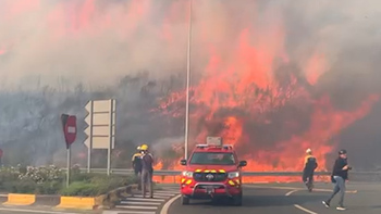 Un potente incendio en el monte Ezkaba alerta a Pamplona
