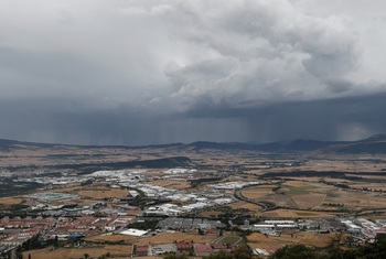 La lluvia llega a Navarra tras una larga espera